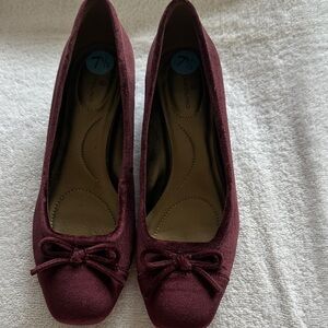 Bandolino Women's Burgundy Bow Flats Size 7.5